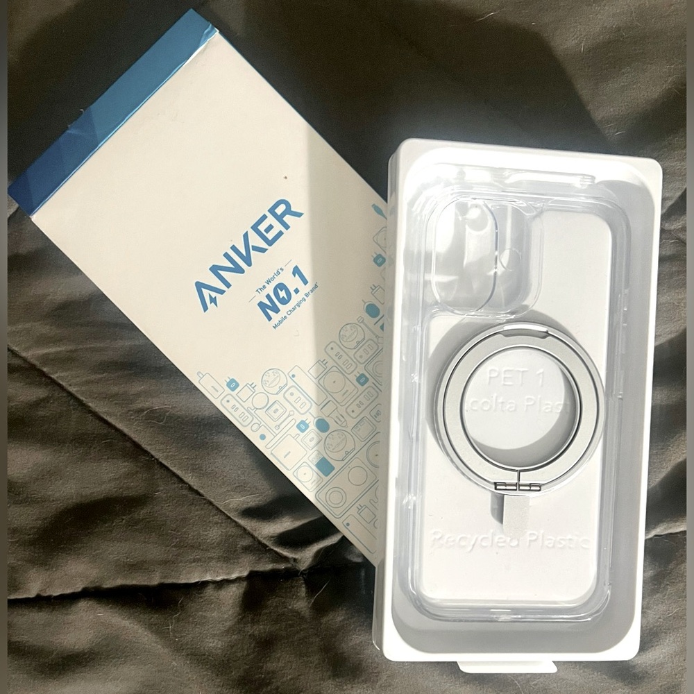 NEW Clear Anker MagGo 360° Ring Stand Phone Case - iPhone 16
